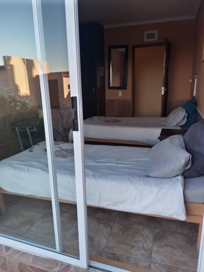 Skippers Backpackers Cc Walvis Bay Exteriér fotografie