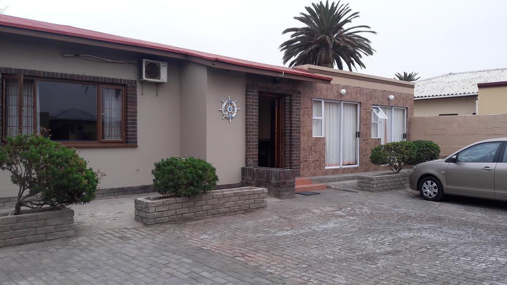 Skippers Backpackers Cc Walvis Bay Exteriér fotografie